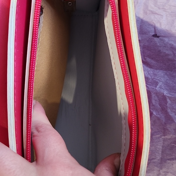 Chic Pink and Cream Bow Accent Handbag - Picture 6 of 7